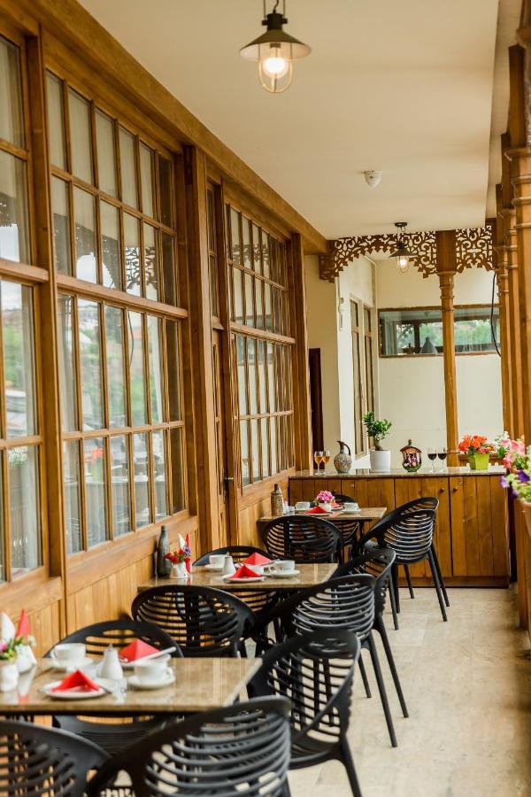 Rasta Maidan Hotel Tbilisi Exteriör bild